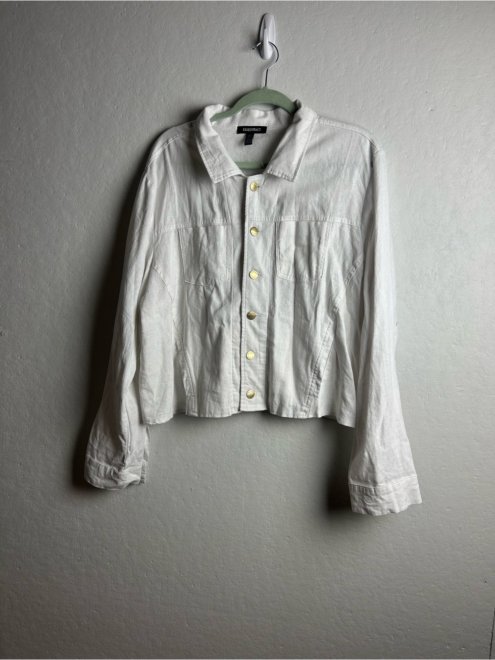 Ellen Tracy- White Linen Button-Front Jean Jacket with Gold Buttons